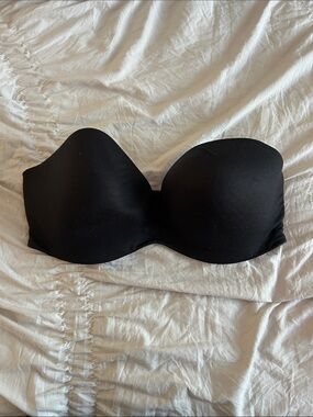 VS Body By Victoria Strapless Bra